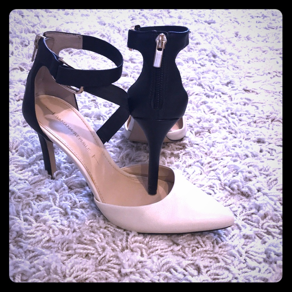 Two toned sexy heels 👠